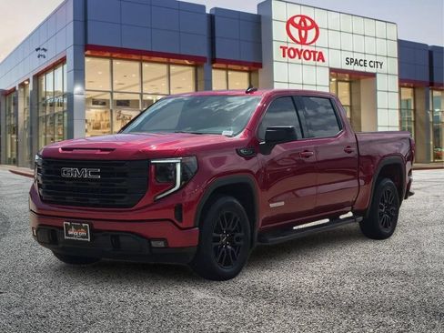 Used 2024 GMC Sierra 1500 Elevation w/ LPO, Elevation Black Package RWD image 2