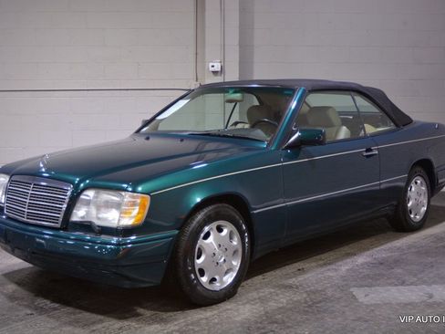 Used 1995 Mercedes-Benz E 320 Convertible image 2