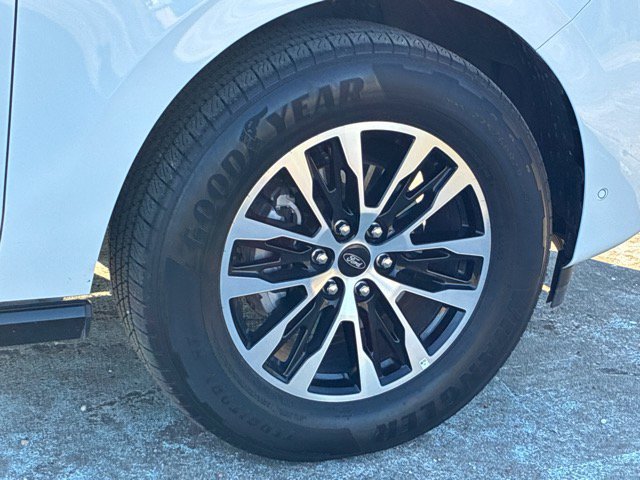 Used 2025 Ford Expedition Max Platinum AWD/4WD image 16