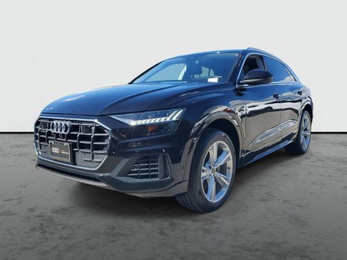 Used 2023 Audi Q8 Premium Plus w/ Premium Plus Package image 2