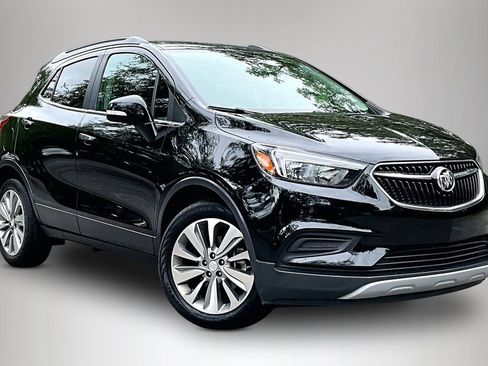 Used 2017 Buick Encore Preferred FWD image 2