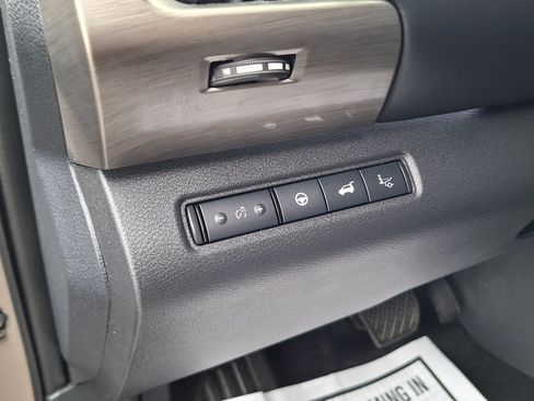 Used 2023 Nissan Pathfinder Platinum AWD/4WD image 10