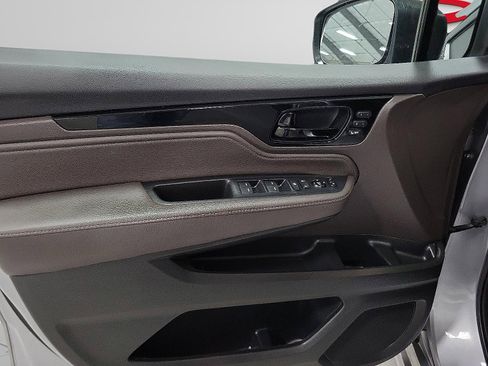 Used 2023 Honda Odyssey Touring image 13