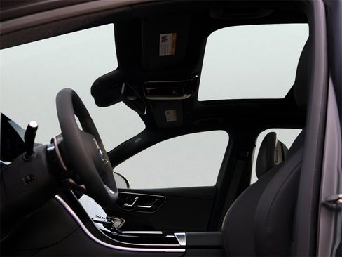 New 2026 Mercedes-Benz C 43 AMG 4MATIC Sedan image 43