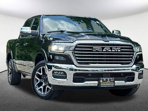 Used 2025 RAM 1500 Laramie AWD/4WD image 2
