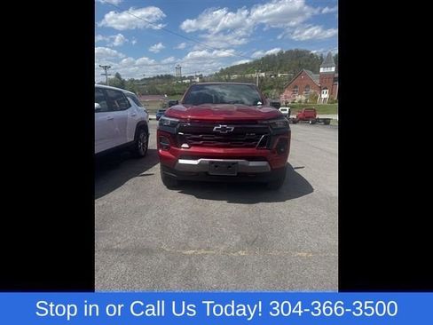 Used 2024 Chevrolet Colorado Z71 w/ Z71 Convenience Package 2 AWD/4WD image 1