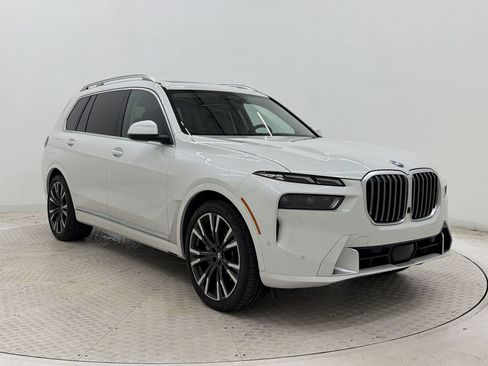 Used 2024 BMW X7 xDrive40i w/ Executive Package AWD/4WD image 7