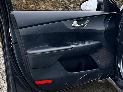 Used 2020 Kia Forte LXS image 19