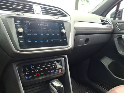 Certified 2023 Volkswagen Tiguan SEL R-Line AWD/4WD image 24