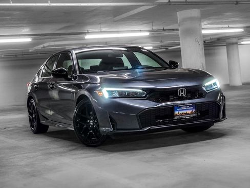 Used 2025 Honda Civic Sport image 4