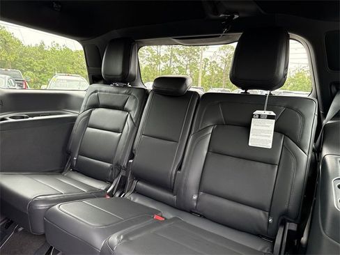 New 2025 Lincoln Navigator Reserve w/ Jet Appearance Package image 22