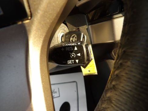 Used 2017 Toyota Tacoma TRD Sport image 23