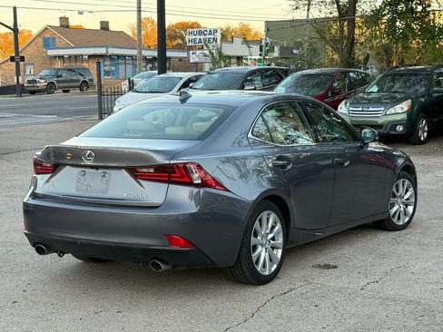 Used 2016 Lexus IS 200t image 4