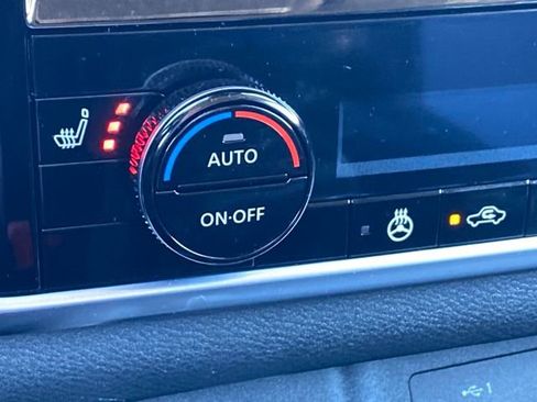 Certified 2023 Nissan Rogue SL image 21