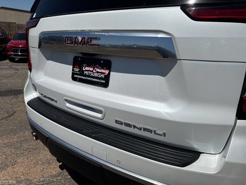 Used 2023 GMC Yukon Denali w/ Advanced Technology Package AWD/4WD image 47