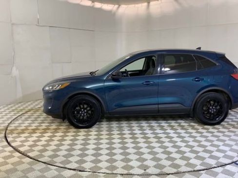 Used 2020 Ford Escape SE Sport image 5