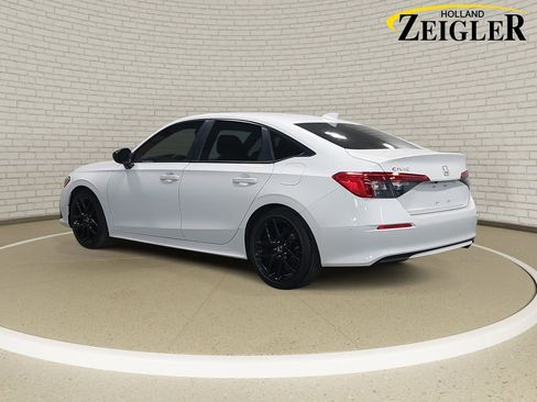 Used 2023 Honda Civic Sport image 7