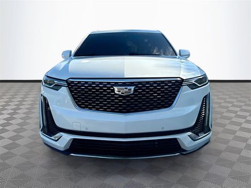 Used 2021 Cadillac XT6 Premium Luxury image 2