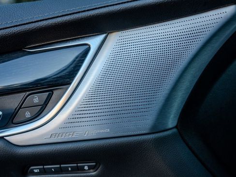 Used 2024 Cadillac XT5 Premium Luxury image 16