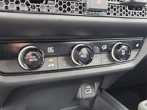 Used 2025 Honda HR-V Sport image 15