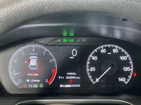 Used 2025 Honda HR-V LX image 10