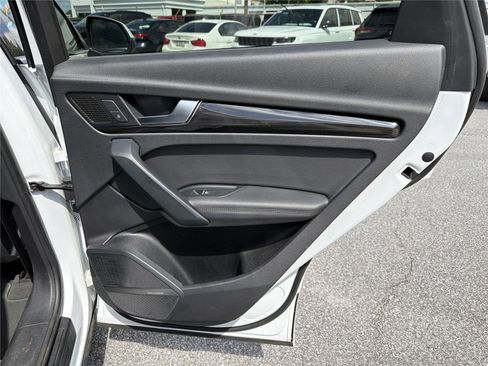 Used 2019 Audi Q5 2.0T Premium Plus w/ Premium Plus Package AWD/4WD image 15