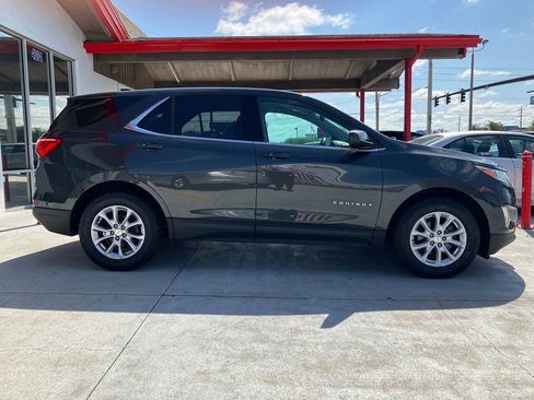 Used 2019 Chevrolet Equinox LT FWD image 3