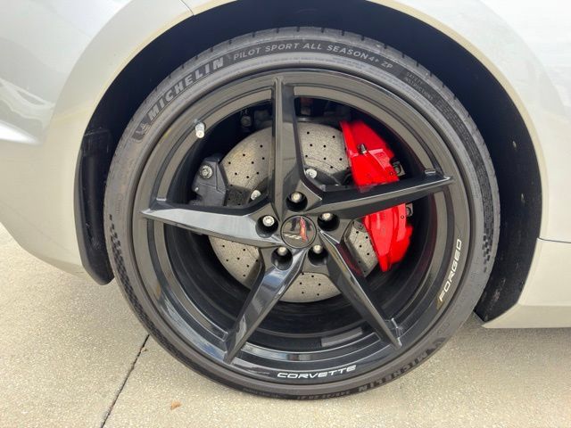 Used 2026 Chevrolet Corvette E-Ray w/ Stealth Interior Trim Package AWD/4WD image 19