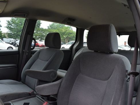 Used 2010 Toyota Sienna CE FWD image 13