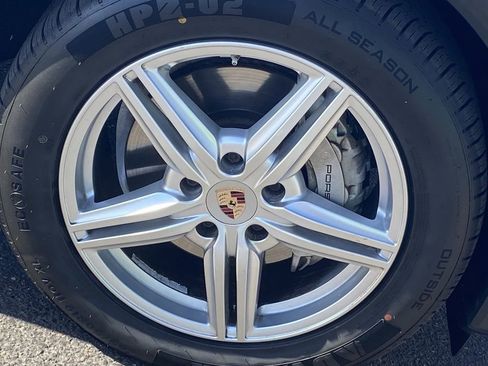Used 2014 Porsche Cayenne S AWD/4WD image 9