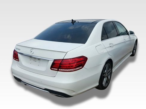 Used 2014 Mercedes-Benz E 350 Sedan image 4