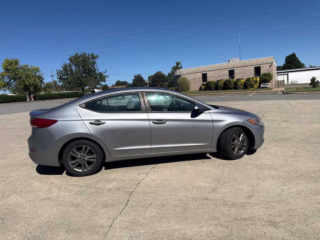 Used 2017 Hyundai Elantra SE FWD image 14