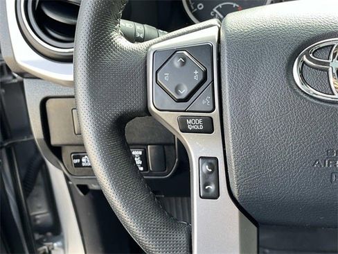 Used 2020 Toyota Tacoma Limited image 30