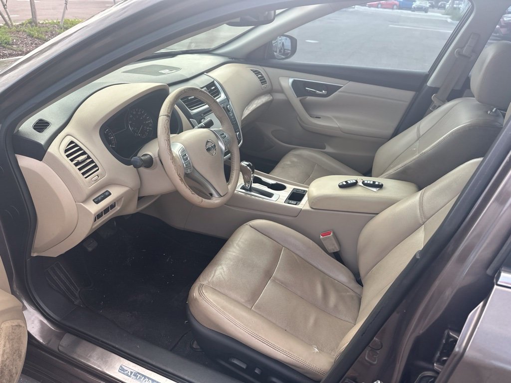 Used 2016 Nissan Altima 2.5 SL w/ 2.5 Technology Package FWD image 11