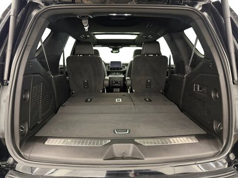 Used 2023 Chevrolet Tahoe High Country image 32