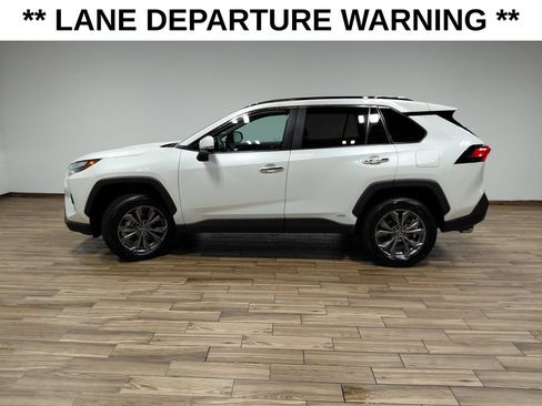 Used 2022 Toyota RAV4 Limited AWD/4WD image 20