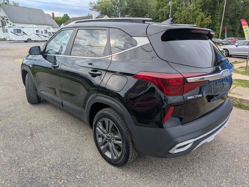 Used 2022 Kia Seltos S AWD/4WD image 4