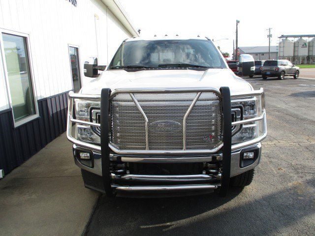 Used 2020 Ford F350 Lariat w/ Chrome Package AWD/4WD image 3