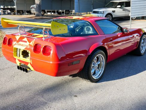 Used 1996 Chevrolet Corvette 2dr Cpe image 9