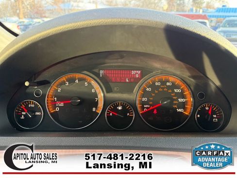 Used 2010 Saturn Outlook XR image 23