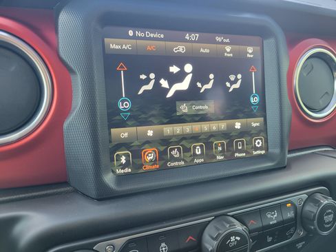 Used 2021 Jeep Wrangler Rubicon AWD/4WD image 17