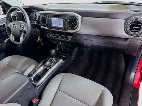 Certified 2018 Toyota Tacoma SR5 image 30