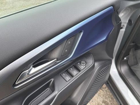 New 2026 Chevrolet Equinox EV LT AWD/4WD image 15