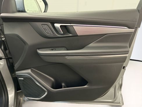 Used 2025 Buick Enclave Preferred image 35