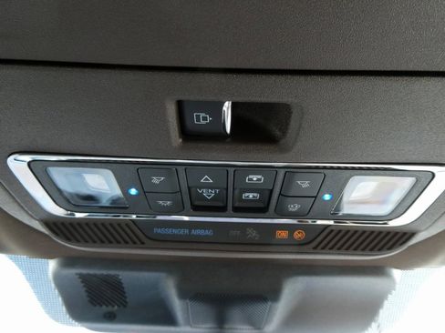 Used 2025 Ford F350 King Ranch w/ Chrome Package image 38