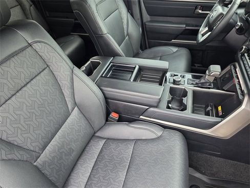 Used 2025 Toyota Tundra Limited image 13