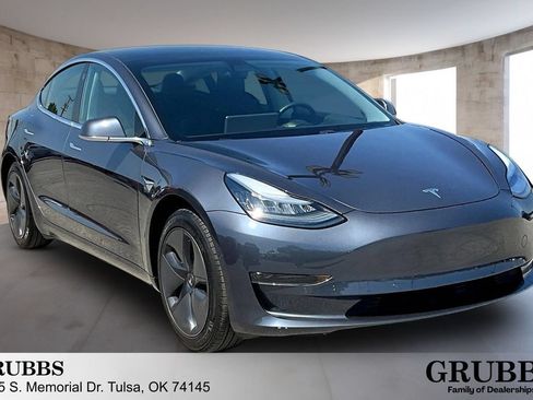 Used 2020 Tesla Model 3 Standard Range Plus RWD image 1