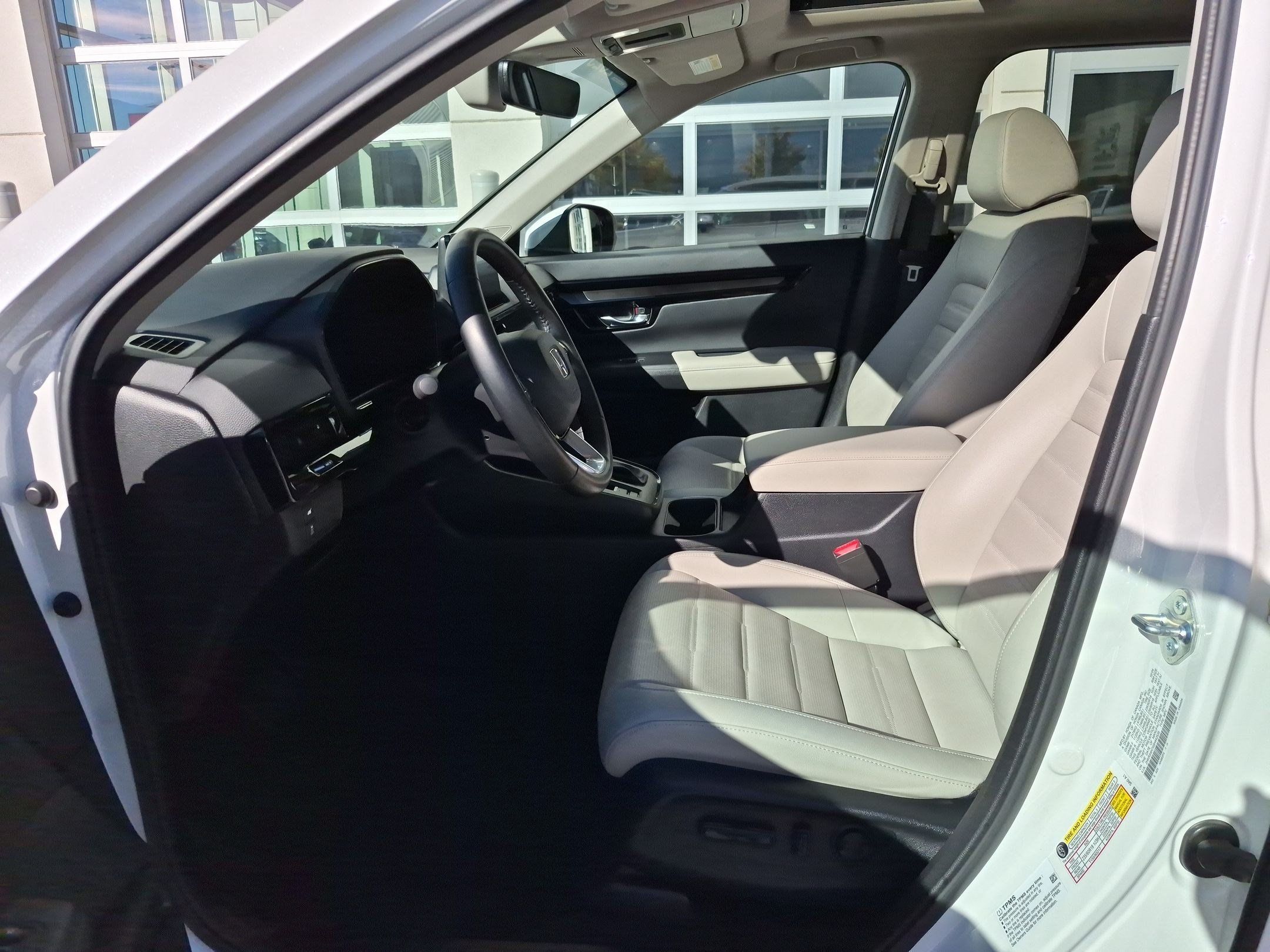 Used 2025 Honda CR-V EX-L image 17