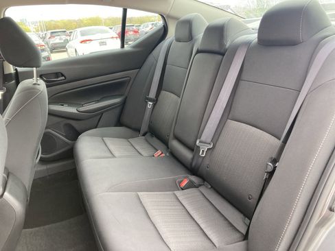 Used 2024 Nissan Altima 2.5 SV image 27