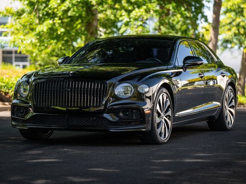 Used 2021 Bentley Flying Spur V8 AWD/4WD image 11